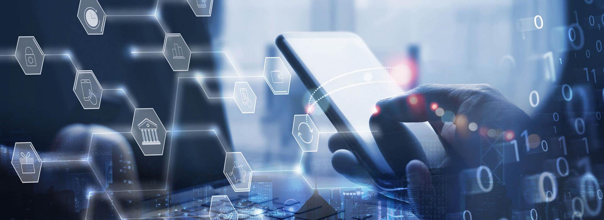 hand holding a cellphone